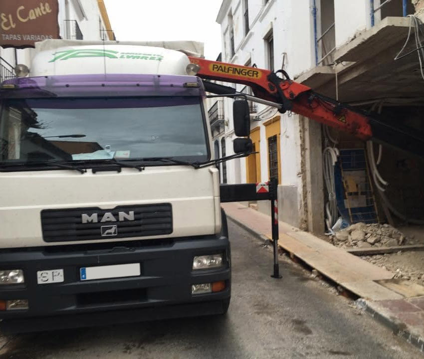 Transportes y gruas Fernando Alvarez trabajos ascensores