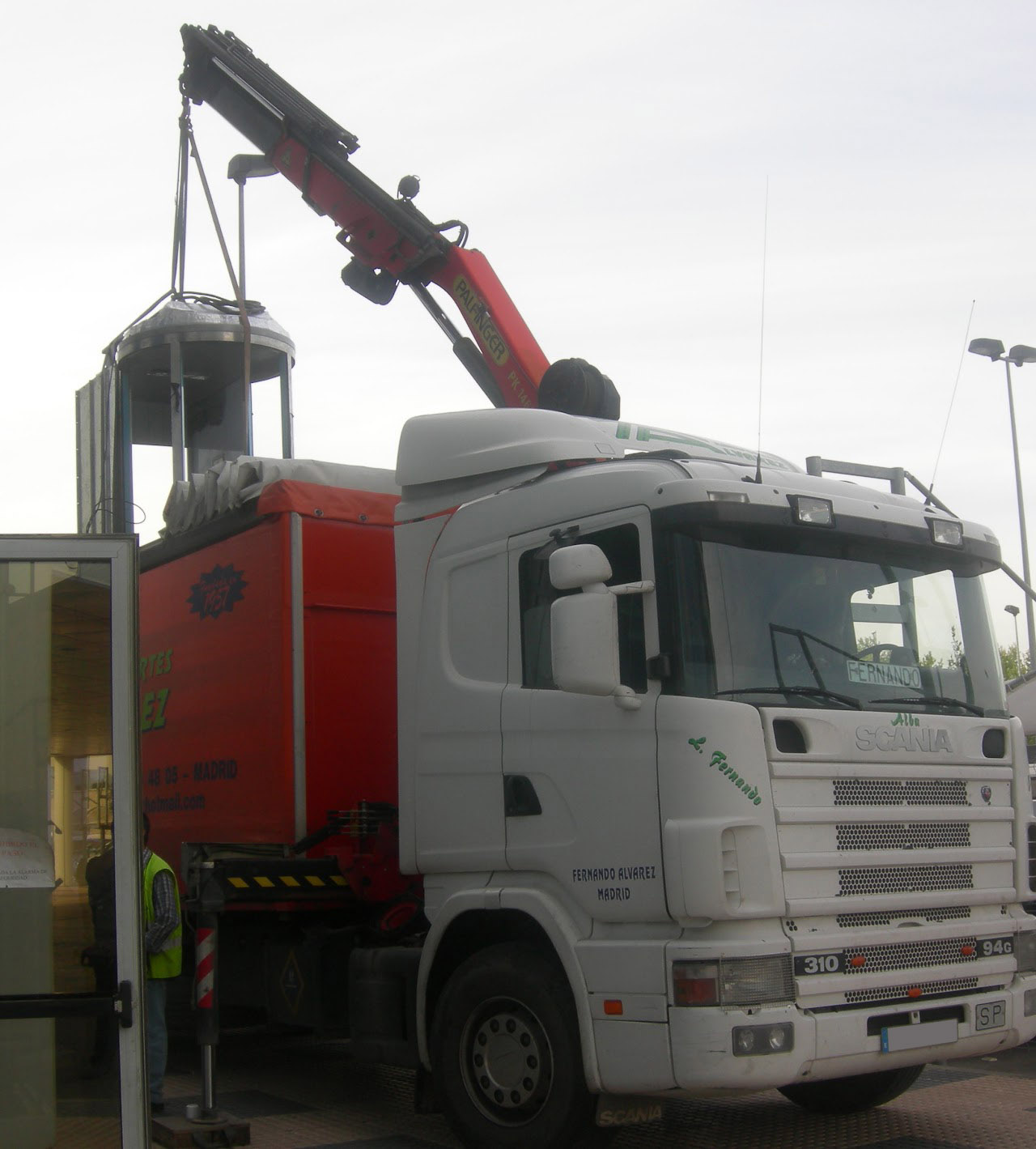 Transportes y gruas Fernando Alvarez trabajos ascensores